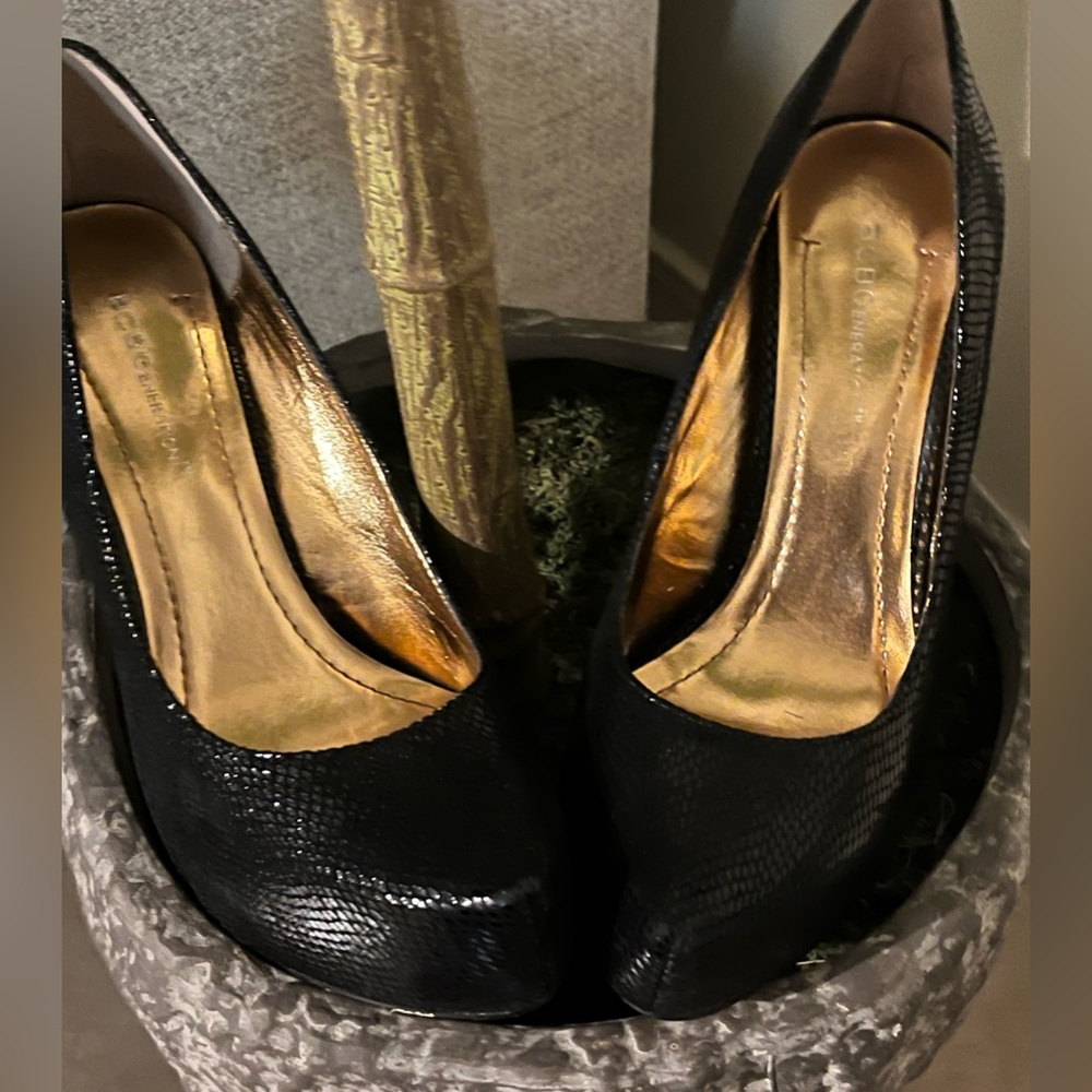 Women’s shoes black. Size 71/2